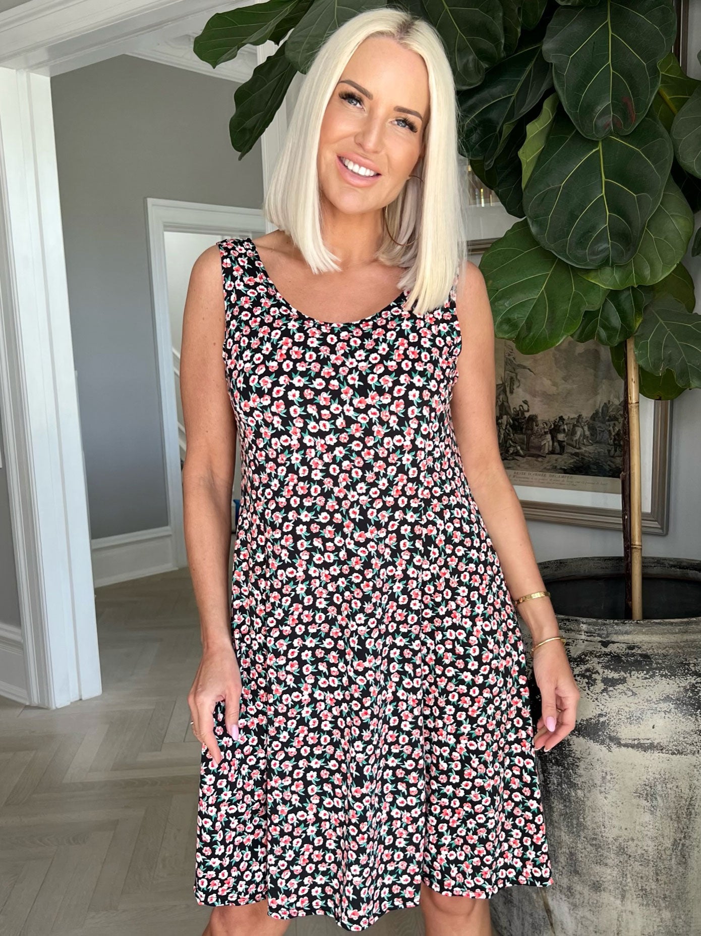 Maj Small Flower - Sød elastisk sommerkjole i blomsterprint